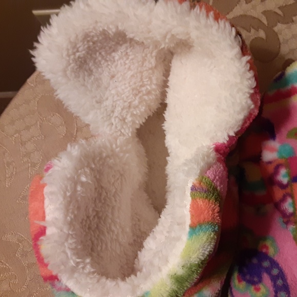 Vera Bradley Plush Multi-Color Floral Slipper Booties - Picture 2 of 5